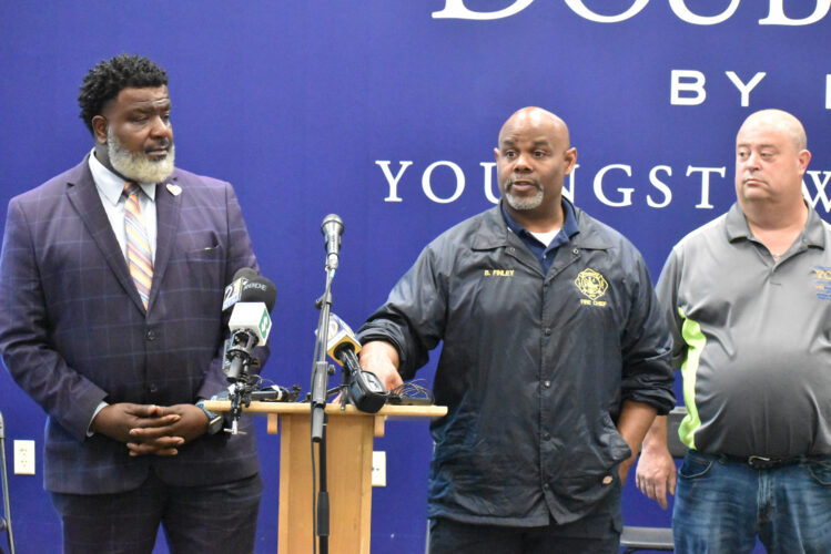 Mayor thanks responders at downtown gas explosion; body of Chase worker